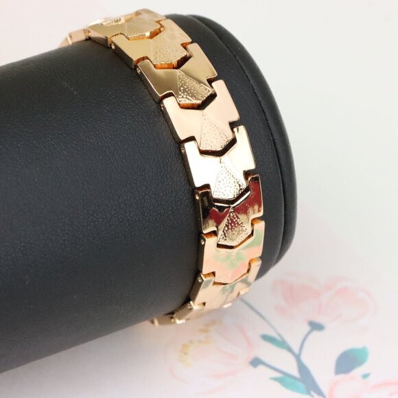"Elegant Rose Gold Plated Link Bracelet with Bold Textured Design, XPBL1125 - Picture 8 of 13
